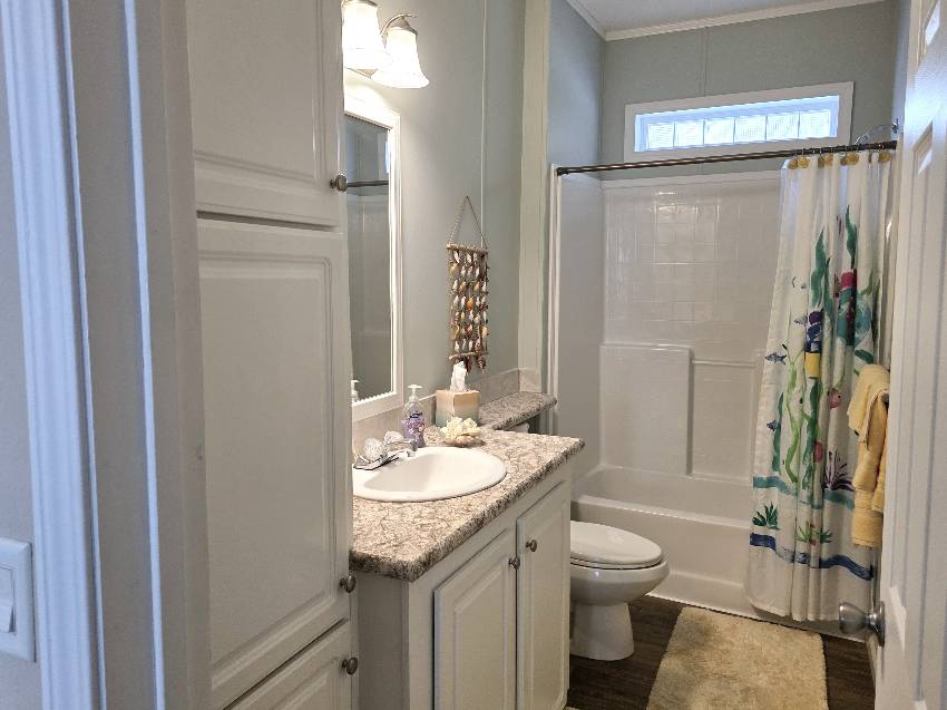 8344 W Charmaine Dr a Homosassa, FL Mobile or Manufactured Home for Sale