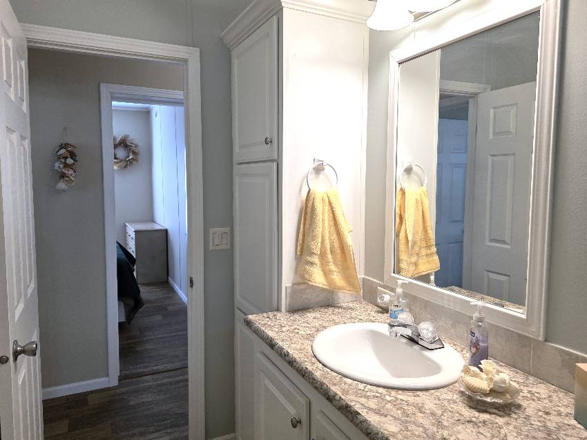 8344 W Charmaine Dr a Homosassa, FL Mobile or Manufactured Home for Sale