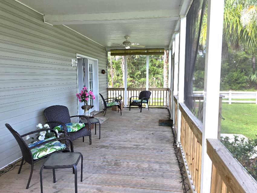 8344 W Charmaine Dr a Homosassa, FL Mobile or Manufactured Home for Sale