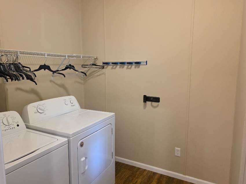 8344 W Charmaine Dr a Homosassa, FL Mobile or Manufactured Home for Sale