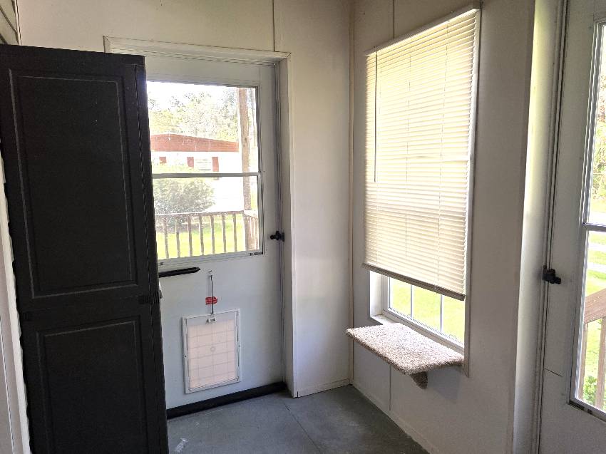 8344 W Charmaine Dr a Homosassa, FL Mobile or Manufactured Home for Sale