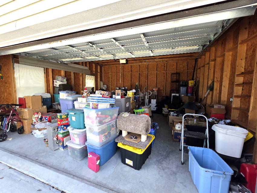 8344 W Charmaine Dr a Homosassa, FL Mobile or Manufactured Home for Sale