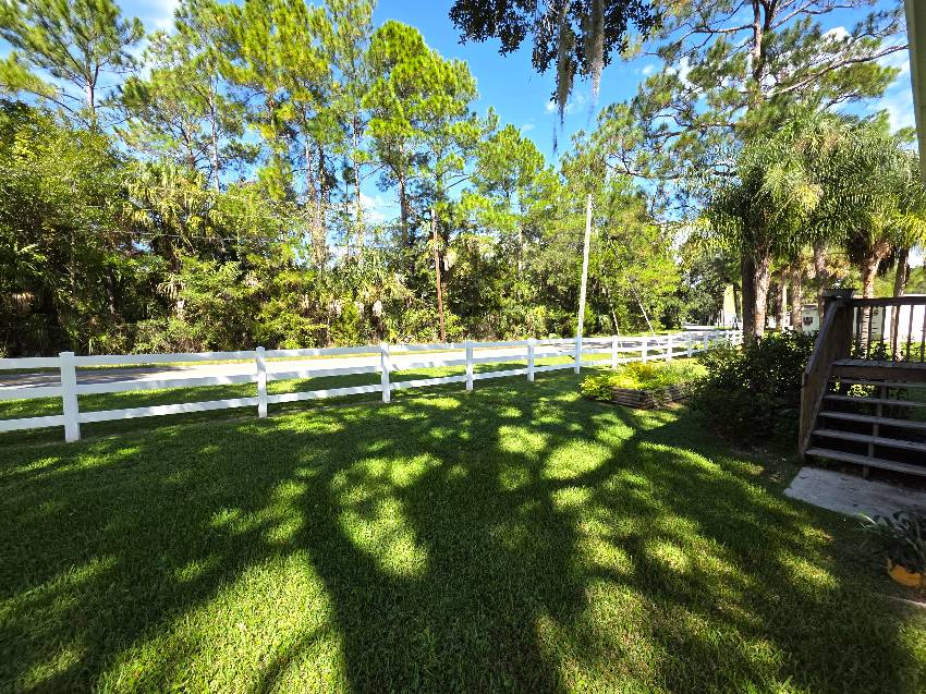 8344 W Charmaine Dr a Homosassa, FL Mobile or Manufactured Home for Sale