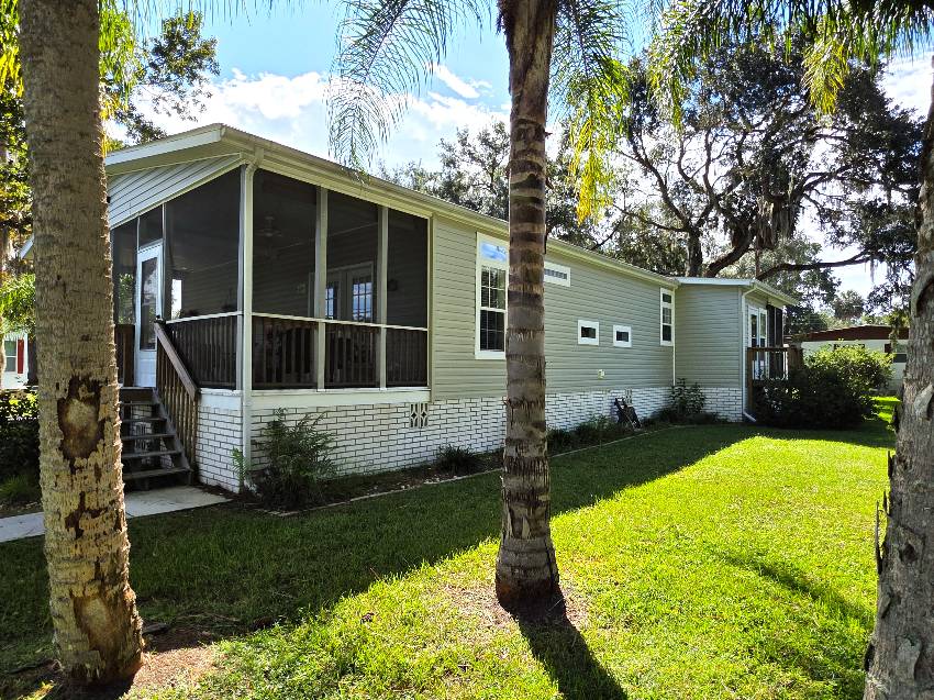 8344 W Charmaine Dr a Homosassa, FL Mobile or Manufactured Home for Sale