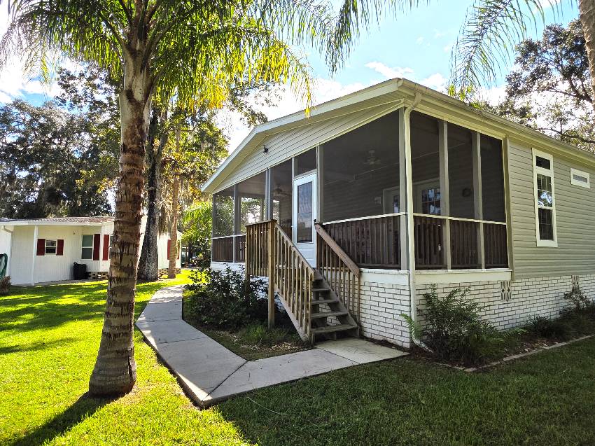 8344 W Charmaine Dr a Homosassa, FL Mobile or Manufactured Home for Sale