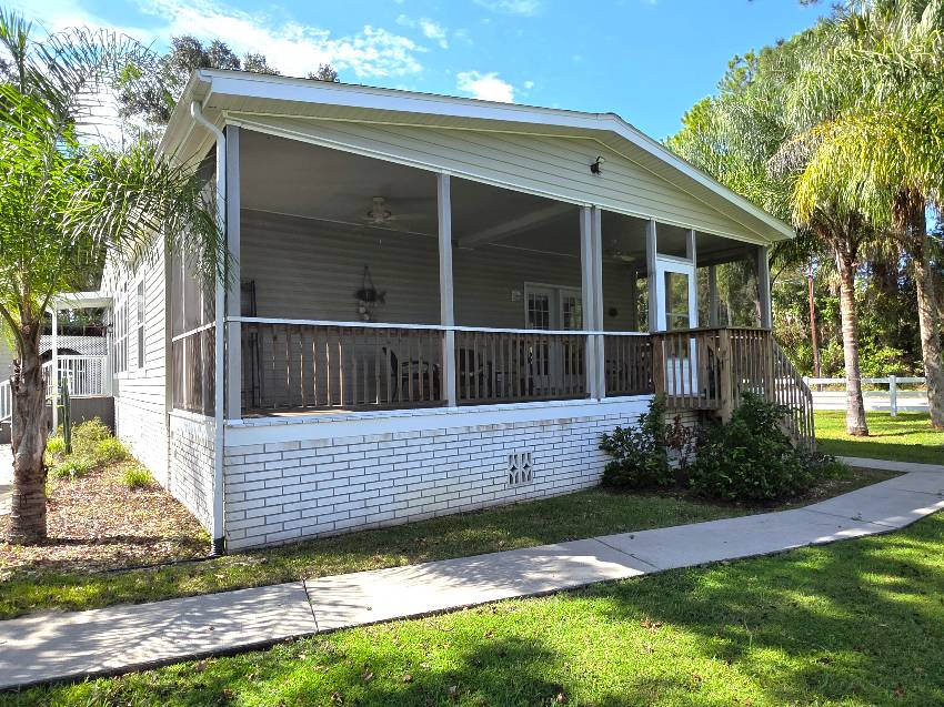 8344 W Charmaine Dr a Homosassa, FL Mobile or Manufactured Home for Sale