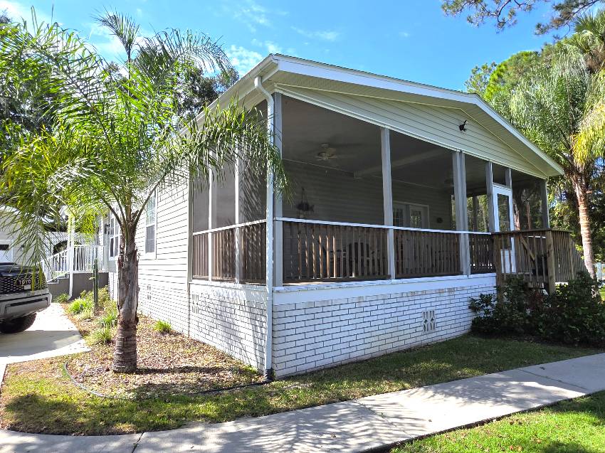 8344 W Charmaine Dr a Homosassa, FL Mobile or Manufactured Home for Sale