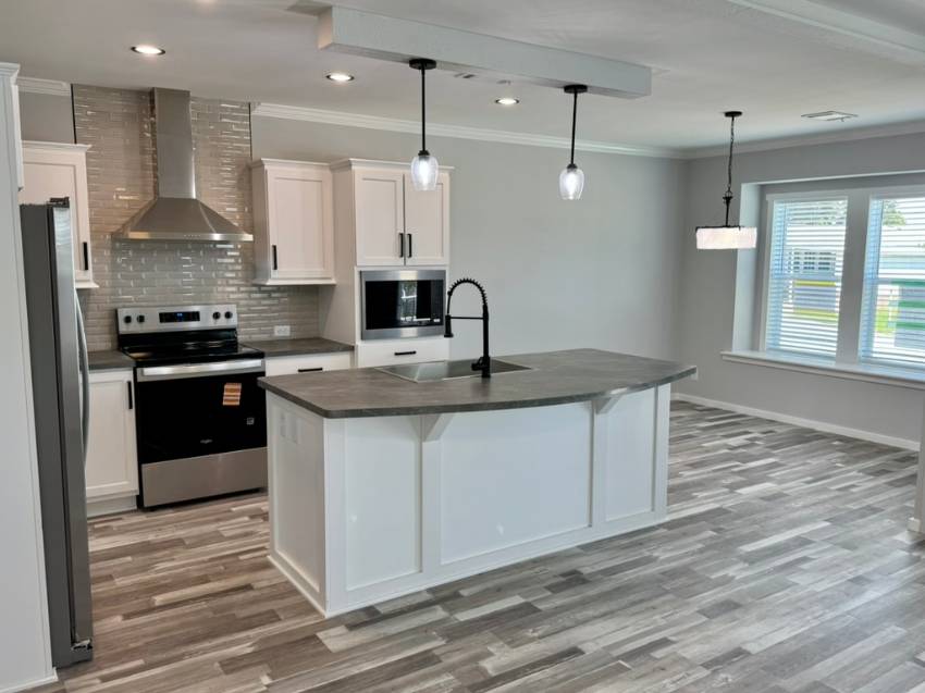 3706 Spinnaker Dr a Tampa, FL Mobile or Manufactured Home for Sale