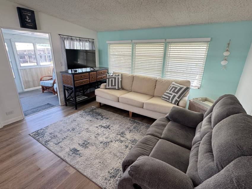 1100 Curlew Rd Lot 122 a Dunedin, FL Mobile or Manufactured Home for Sale