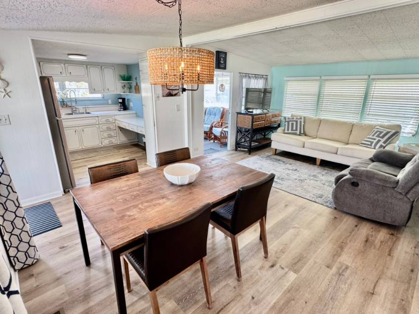 1100 Curlew Rd Lot 122 a Dunedin, FL Mobile or Manufactured Home for Sale