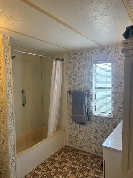 437 Osceola Avenue a Frostproof, FL Mobile or Manufactured Home for Sale