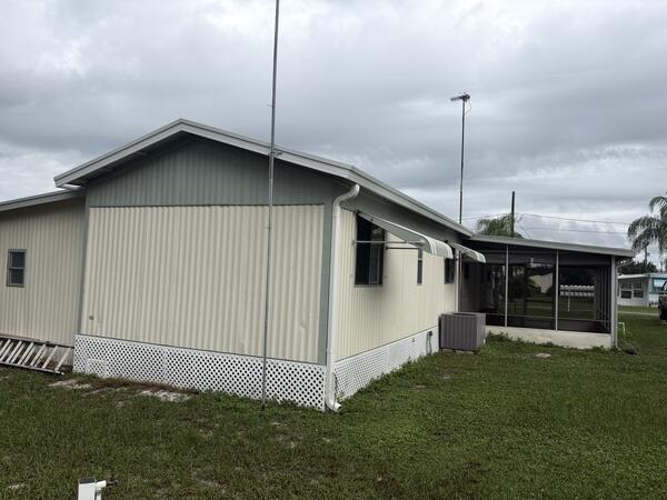 437 Osceola Avenue a Frostproof, FL Mobile or Manufactured Home for Sale
