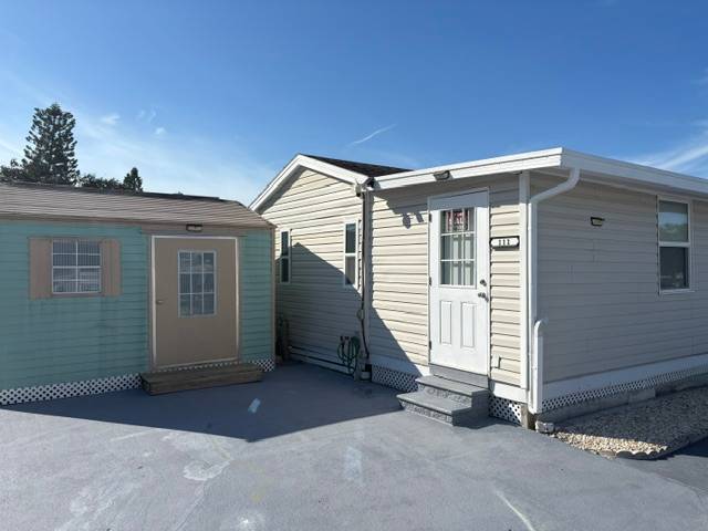 6735 Hammock Dr #111 a Port Richey, FL Mobile or Manufactured Home for Sale