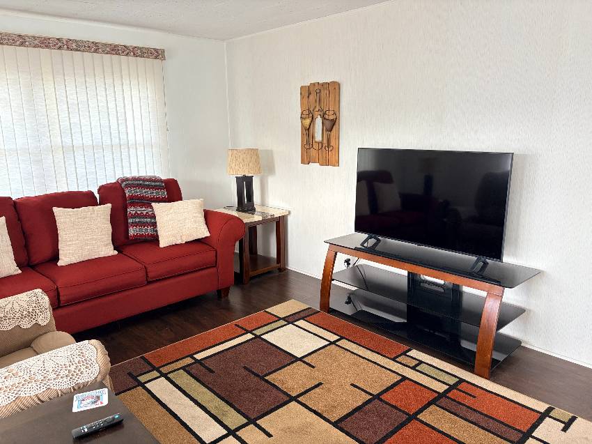 937 Kenoma W:  This Is A Steal Of A Deal On A 2/2 Home In Active 55+ Community.  3 Heated Pools, 3 Clubhouses, Pickleball, Te a Venice, FL Mobile or Manufactured Home for Sale