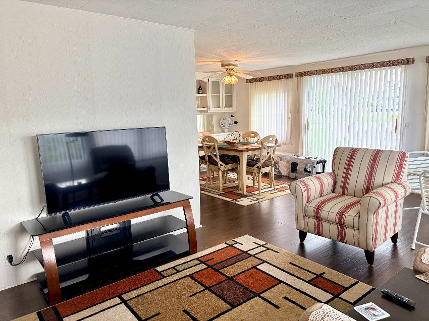 937 Kenoma W:  This Is A Steal Of A Deal On A 2/2 Home In Active 55+ Community.  3 Heated Pools, 3 Clubhouses, Pickleball, Te a Venice, FL Mobile or Manufactured Home for Sale