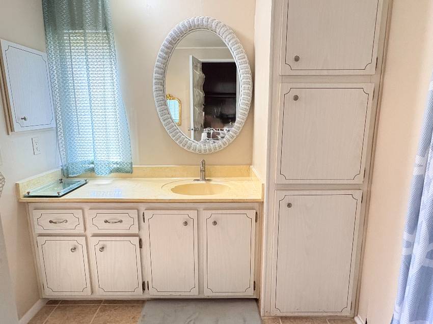 441 Zacapa a Venice, FL Mobile or Manufactured Home for Sale