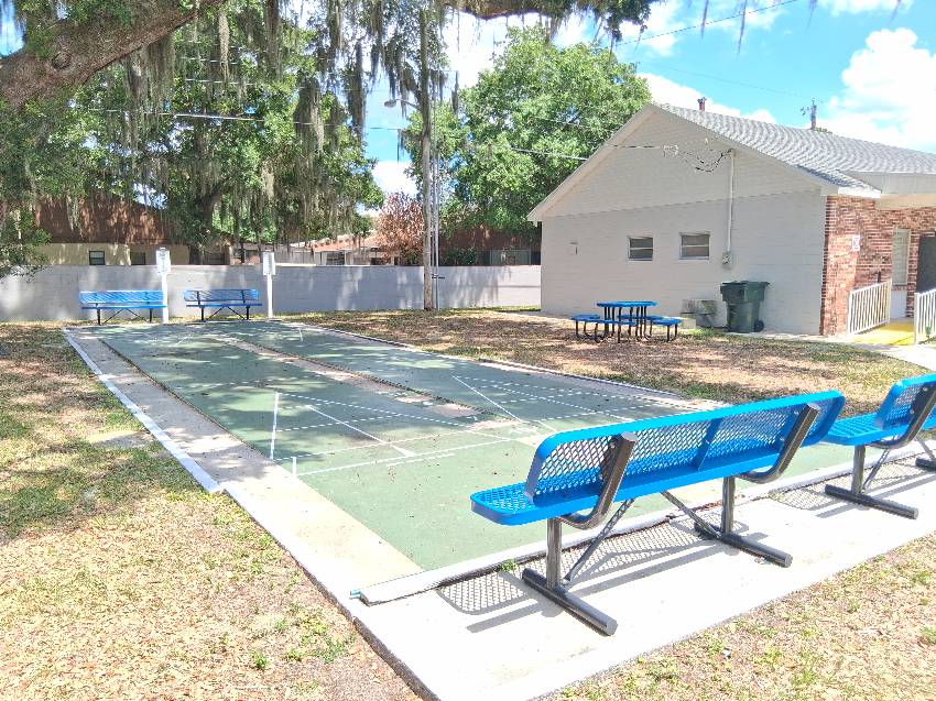 27 Bonisee Circle a Lakeland, FL Mobile or Manufactured Home for Sale