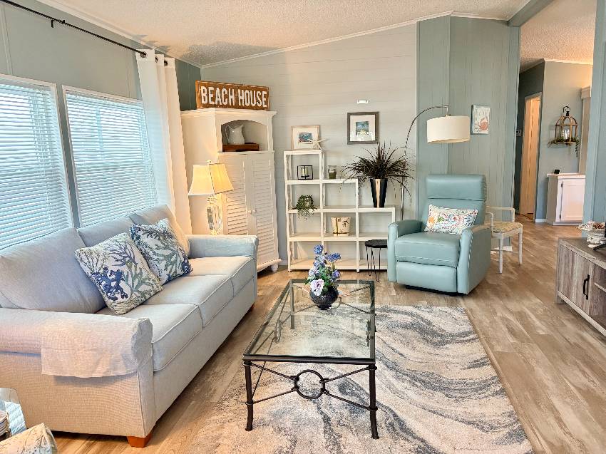 1286 S Indies Circle a Venice, FL Mobile or Manufactured Home for Sale