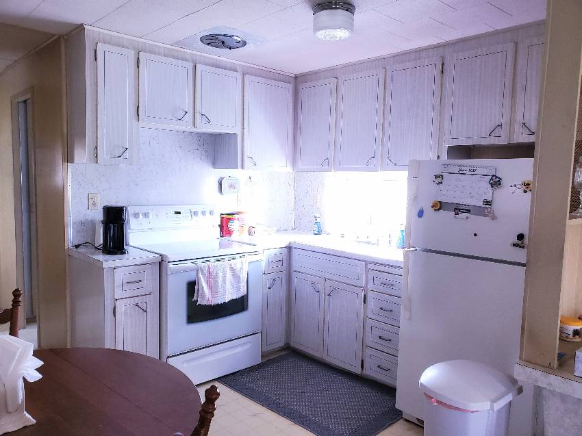 6 Fern Ave a Palmetto, FL Mobile or Manufactured Home for Sale