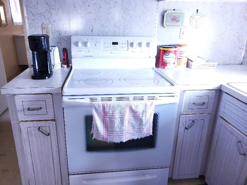 6 Fern Ave a Palmetto, FL Mobile or Manufactured Home for Sale