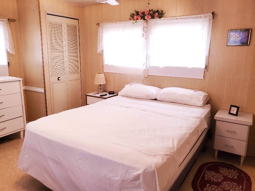 6 Fern Ave a Palmetto, FL Mobile or Manufactured Home for Sale