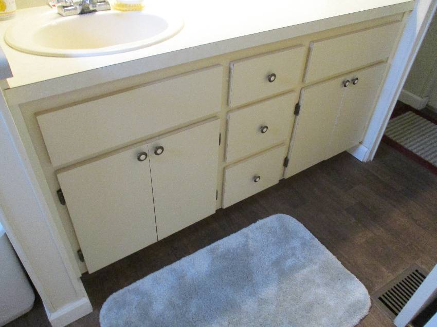 Leesburg, FL Mobile Home for Sale located at 714 Coachwood E Leesburg, FL 34748 Coachwood Colony