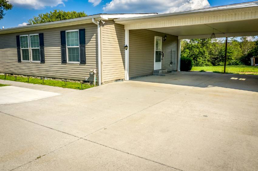 3737 MISER STATION a Louisville, TN Mobile or Manufactured Home for Sale