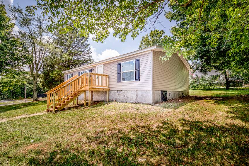 200 N HARDIN STREET a Greeneville, TN Mobile or Manufactured Home for Sale