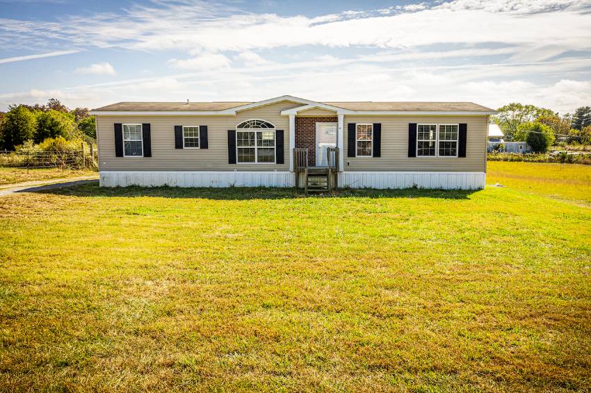 Mosheim, TN Mobile Home for Sale located at 42 WISECARVER ROAD 