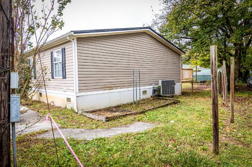 1044 VANCE TANK ROAD a Bristol, TN Mobile or Manufactured Home for Sale