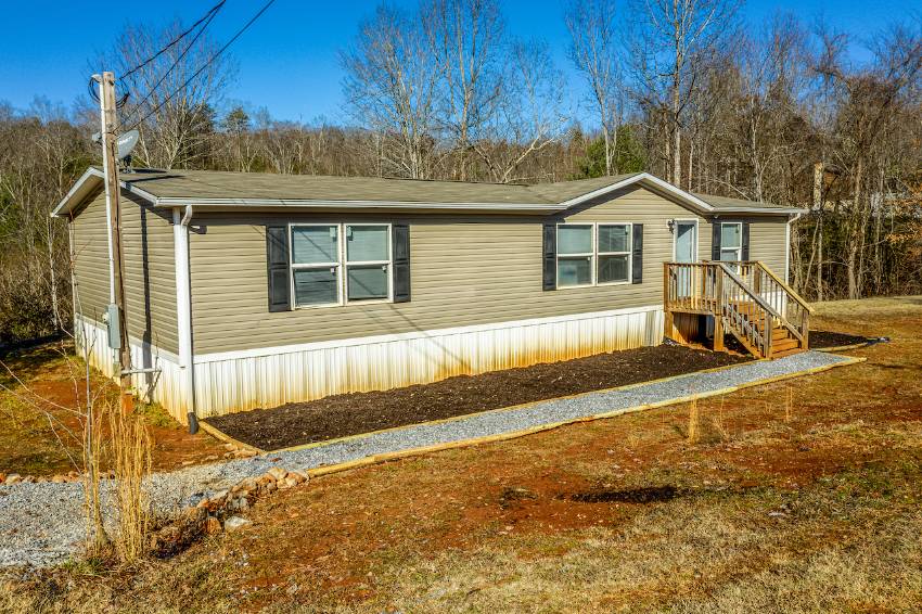 Mobile home for sale in Maryville, FL