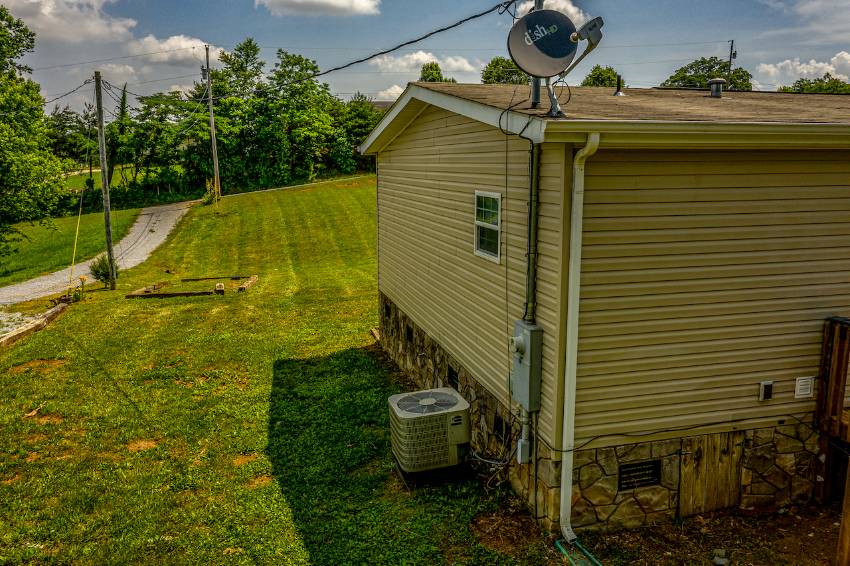 1034 Holly Creek Road a Greeneville, TN Mobile or Manufactured Home for Sale