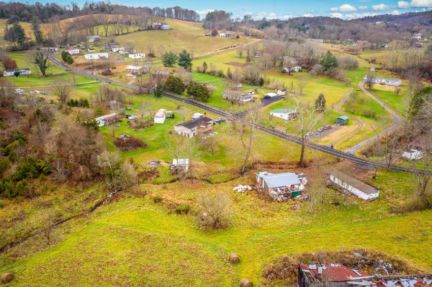 1341 Big Hollow Road a Blountville, TN Mobile or Manufactured Home for Sale