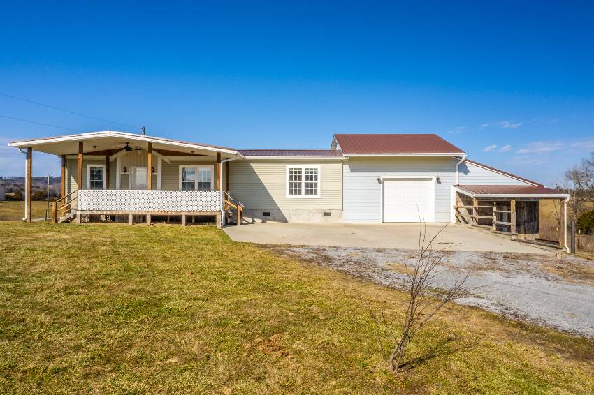 Bulls Gap, TN Mobile Home for Sale located at 154 Robertson Creek Road 