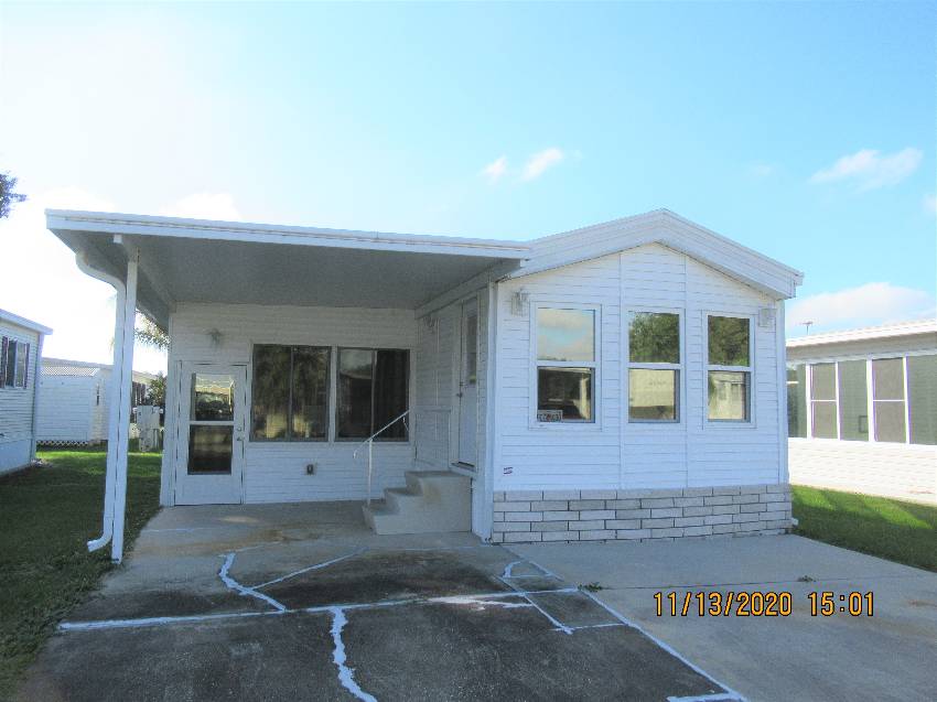 Zephyrhills, FL Mobile Home for Sale located at 39802 Cog Hill Loop