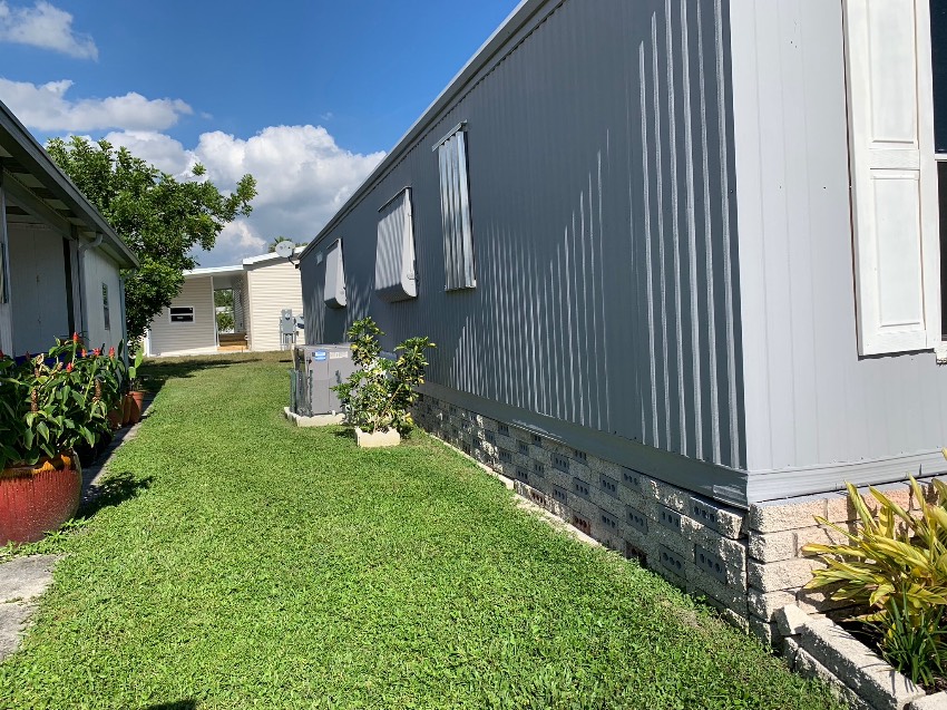 Mobile Home For Sale in Vero Beach, FL 32966 1978 Redman