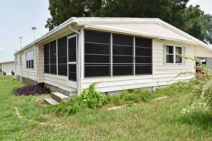 Winter Haven, FL Mobile Home for Sale located at 338 Geneva Dr Winter