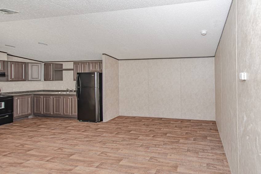 83 Stebbins Dr a Winter Haven, FL Mobile or Manufactured Home for Sale