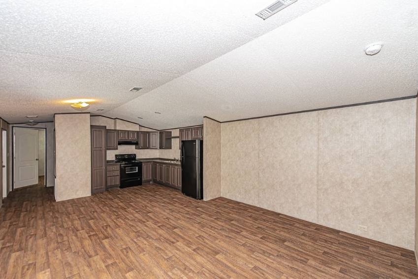 83 Stebbins Dr a Winter Haven, FL Mobile or Manufactured Home for Sale