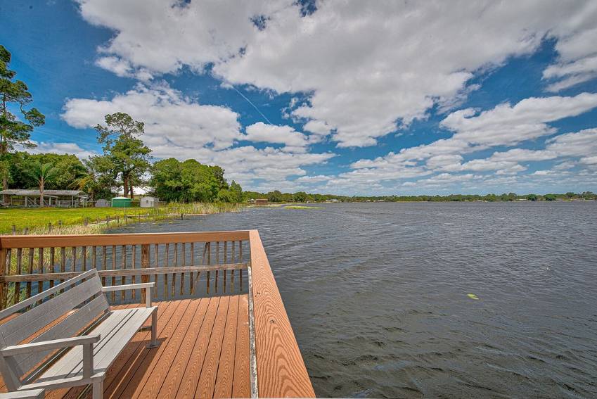 83 Stebbins Dr a Winter Haven, FL Mobile or Manufactured Home for Sale