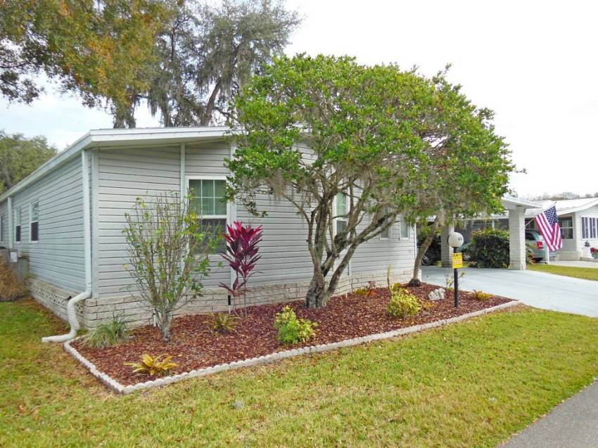 Mobile / Manufactured Home for sale Lakeland, FL 33801. Listed on MHGiant.com