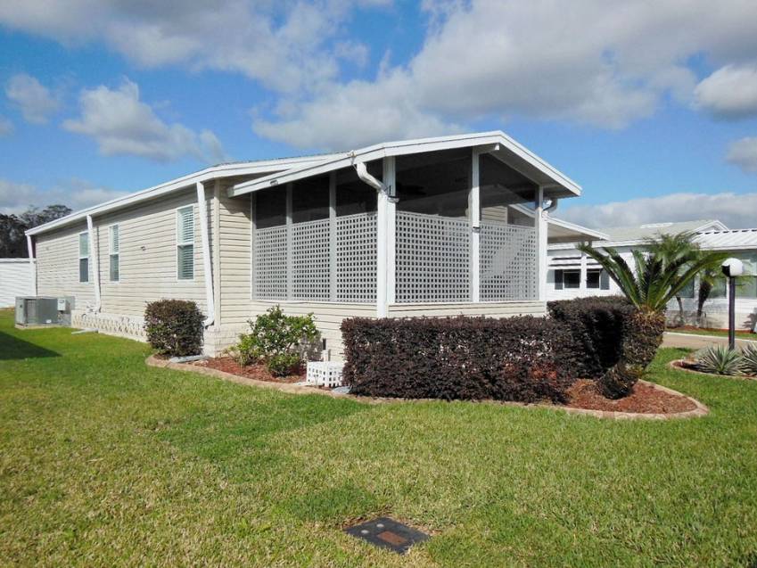 Lakeland, FL Mobile Home for Sale located at 1616 Darrington Ln