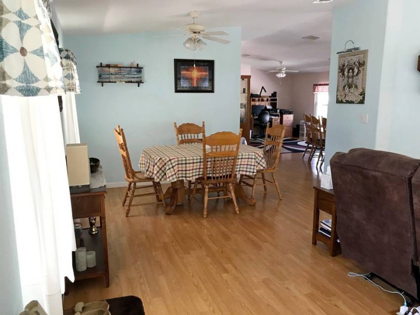 Ocala, FL Mobile Home for Sale located at 3150 Ne 36th Av, Lot 294