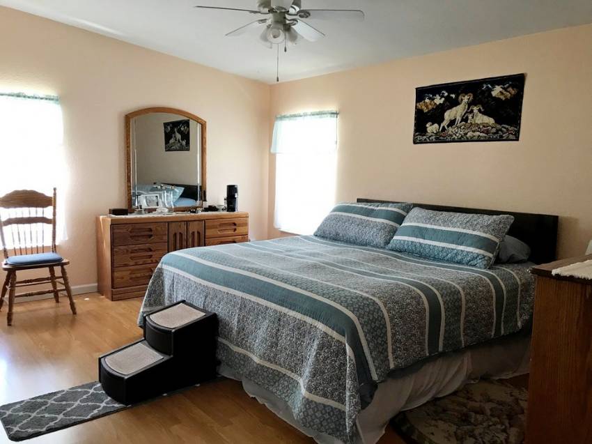 Ocala, FL Mobile Home for Sale located at 3150 Ne 36th Av, Lot 294