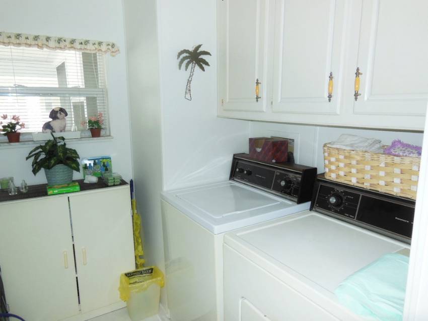 1454 Deverly Dr a Lakeland, FL Mobile or Manufactured Home for Sale