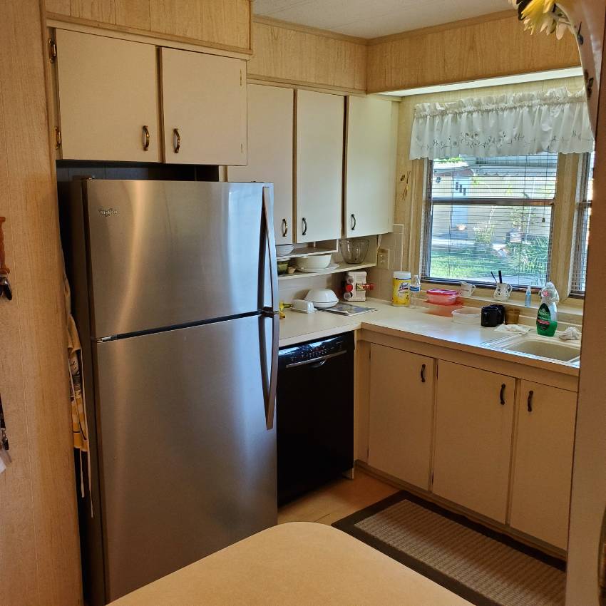 Pompano Beach, FL Mobile Home for Sale located at 364 Ne 45 Court