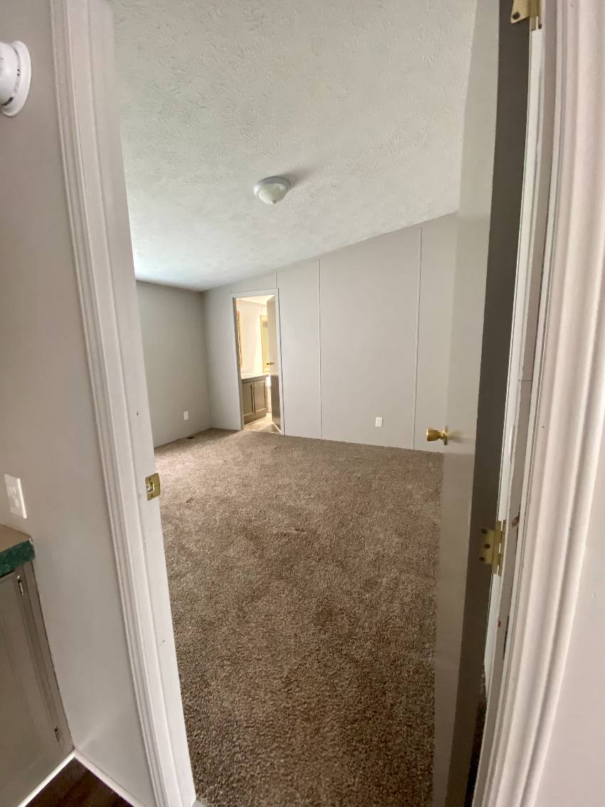 8335 White Horn Lane a Fenton, MI Mobile or Manufactured Home for Sale