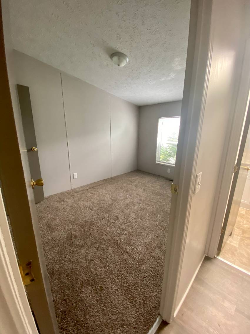 8335 White Horn Lane a Fenton, MI Mobile or Manufactured Home for Sale